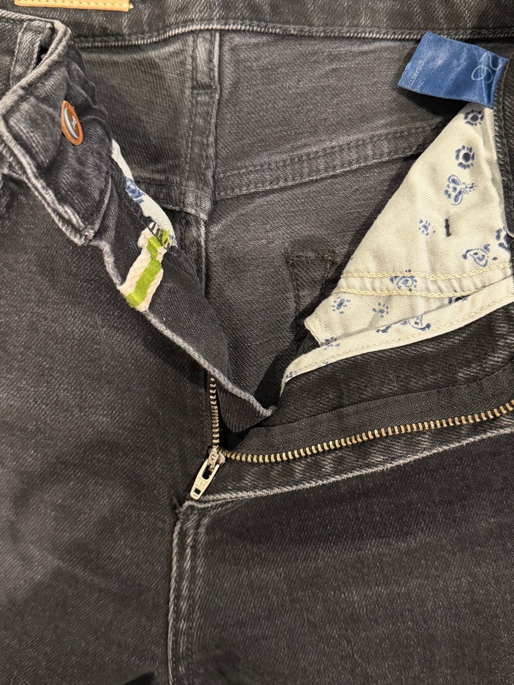 Pilcro The Cigarette High-Rise Black Denim Jeans - Picture 5 of 5